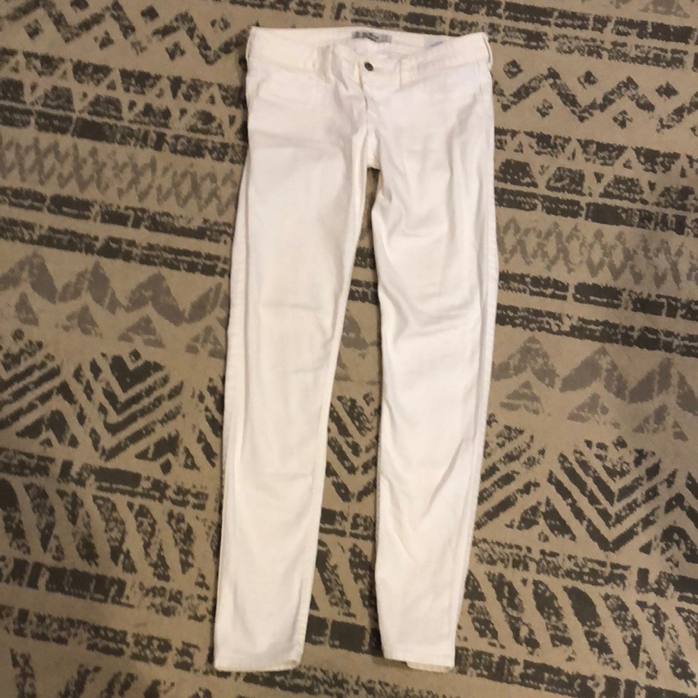 Hollister white jeans size 5R